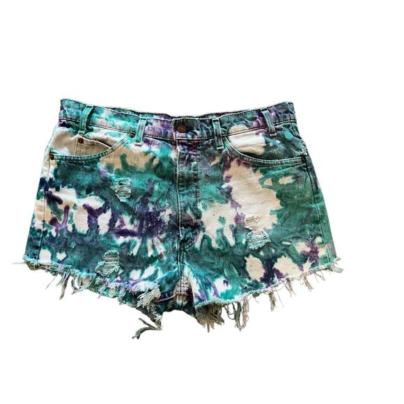 Men's Upcycled Vintage Levi's Tie-dye Wash Cut-offs size 34 Waist